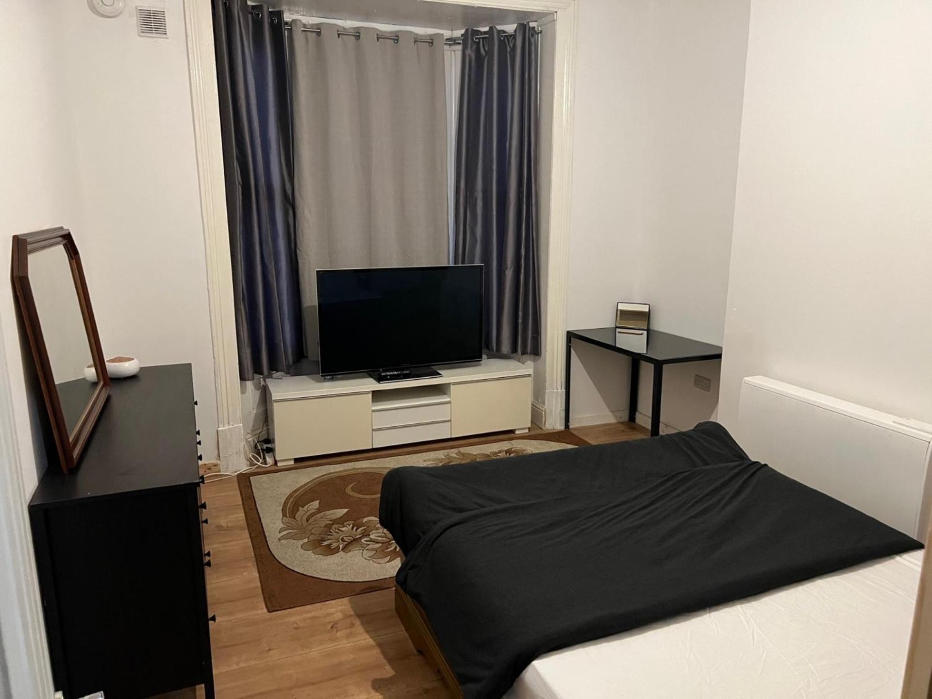 New Flat, Own Bathroom, Sitting Room & Large Bedroom - Walsall Bescot Exterior photo